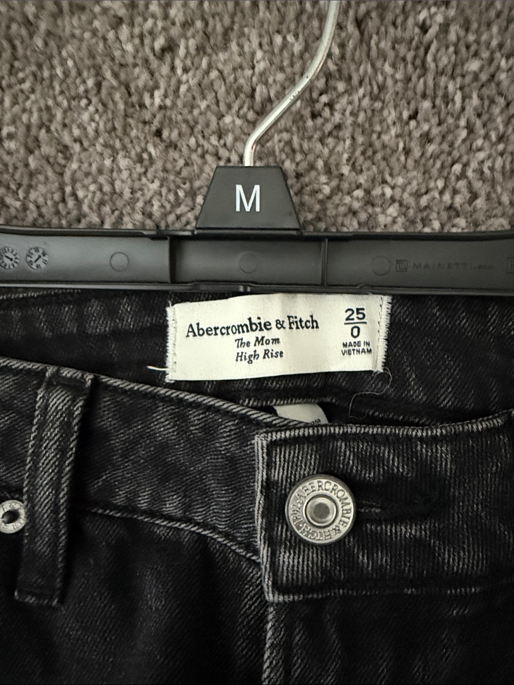 Abercrombie & Fitch Black High-Rise 'The Mom' Jeans